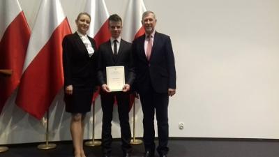 SZYMON ŻMIJEWSKI OTRZYMAŁ STYPENDIUM PREZESA RADY MINISTRÓW